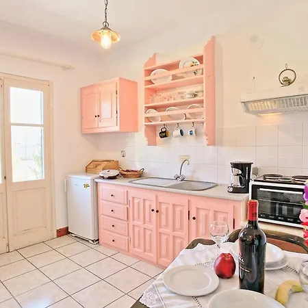 Avgi Studio Apartment